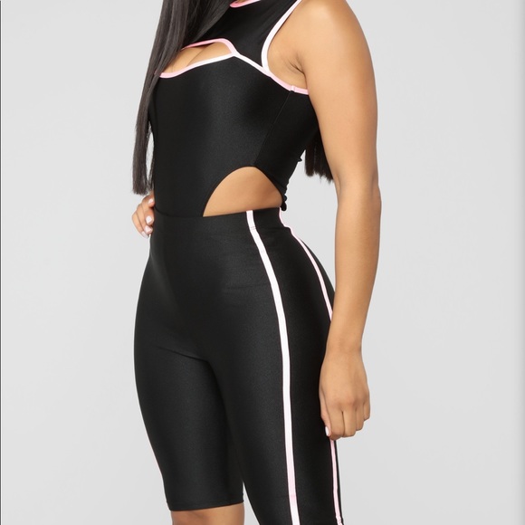 Fashion Nova Short Set 😍 - Picture 2 of 6